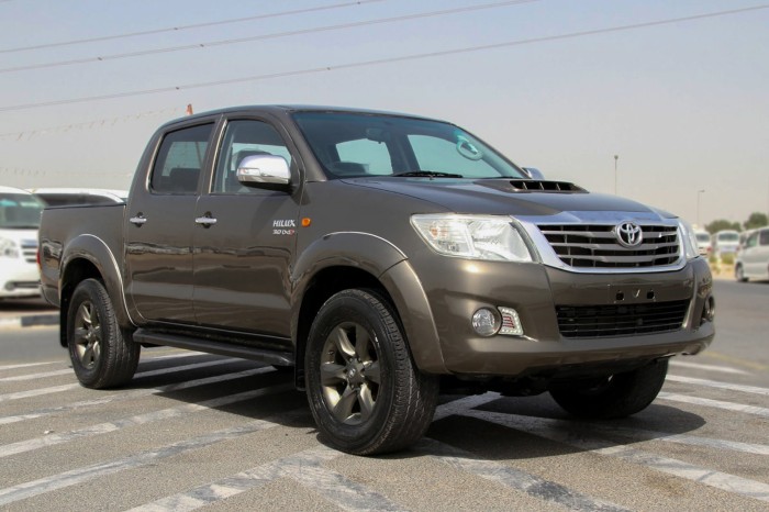 TOYOTA HILUX VII AN10 2012-2015 PO LIFTINGU ŚWIATŁA DO JAZDY DZIENNEJ LED