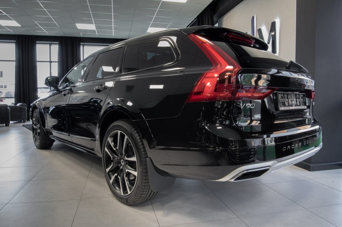 VOLVO V90 2017+ CHLAPACZE