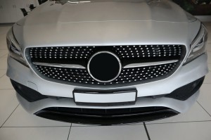 MERCEDES CLA (W117) 2013-2016 PRZED FACELIFTINGIEM GRILL DIAMOND CZARNY