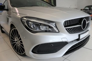 MERCEDES CLA (W117) 2013-2016 PRZED FACELIFTINGIEM GRILL DIAMOND CZARNY