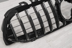MERCEDES A-CLASS W177 2018+ Z KAMERĄ GRILL GT PANAMERICANA SREBRNY