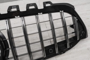MERCEDES A-CLASS W177 2018+ Z KAMERĄ GRILL GT PANAMERICANA SREBRNY