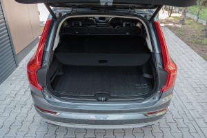 VOLVO XC90 II 2014+ CZARNA ROLETA BAGAŻNIKA 39825218