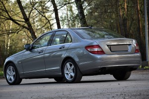 MERCEDES C-CLASS W204 2007-2014 CHROMOWANA LISTWA TYLNYCH DRZWI LEWA A2047300180