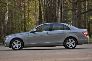 MERCEDES C-CLASS W204 2007-2014 CHROMOWANA LISTWA TYLNYCH DRZWI LEWA A2047300180