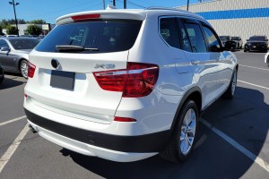 BMW X3 F25 2010-2017 LISTWA DRZWI PRZEDNICH PRAWA 51137220610