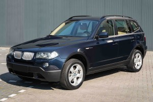 BMW X3 E83 2003-2010 LISTWA PRZEDNIEGO BŁOTNIKA LEWA 51713405817