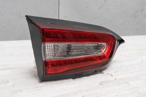 JEEP CHEROKEE V KL 2014-2018 PRZED LIFTINGIEM LAMPA LED W KLAPĘ BAGAŻNIKA LEWA 68330345AA