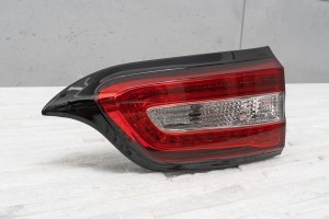 JEEP CHEROKEE V KL 2014-2018 PRZED LIFTINGIEM LAMPA LED W KLAPĘ BAGAŻNIKA PRAWA 68330344AA