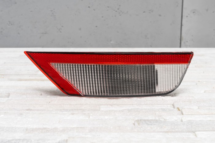 FORD ECOSPORT MK2 II 2012-2017 PRZED FACELIFTINGIEM LAMPA COFANIA ODBLASK TYLNY PRAWY CN1515500AD