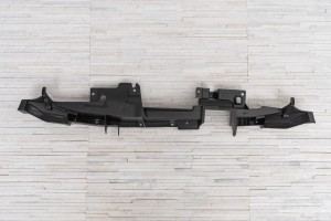 FORD ECOSPORT MK2 II 2017-2022 PO FACELIFTINGU ŚRODKOWE MOCOWANIE ZDERZAKA PRZEDNIEGO GN15-17E778