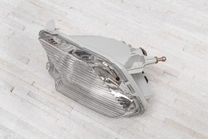 FORD KUGA MK2 II 2016-2019 PO FACELIFTINGU LAMPA PRZECIWMGIELNA PRZEDNIA LEWA Z KIERUNKOWSKAZEM GV4413B221BE