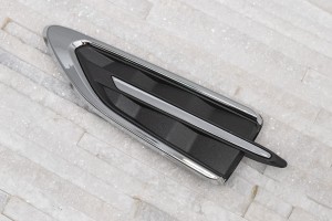 FORD KUGA MK2 II 2016-2019 PO FACELIFTINGU KRATKA BŁOTNIKA WLOTU POWIETRZA LEWA CHROM GJ5416C217AC