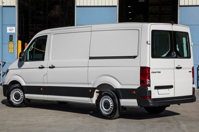 VOLKSWAGEN CRAFTER II / VOLKSWAGEN E-CRAFTER 2016+ KAMERA COFANIA MOCOWANA DO GÓRNEGO ŚWIATŁA STOP