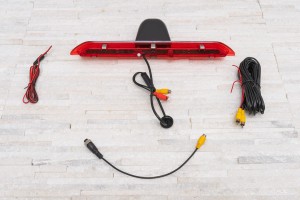 FORD TRANSIT VI 2013+ KAMERA COFANIA Z DIODAMI IR MONTOWANA W MIEJSCE ŚWIATŁA STOPU