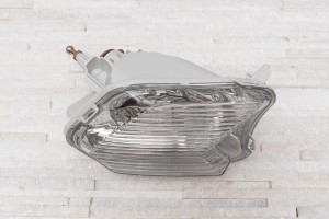 FORD KUGA MK2 II 2016-2019 PO FACELIFTINGU LAMPA PRZECIWMGIELNA PRZEDNIA PRAWA Z KIERUNKOWSKAZEM GV4413B220BE