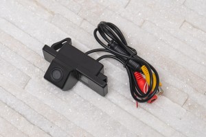 PEUGEOT 307 2001-2008 KAMERA COFANIA Z LAMPĄ