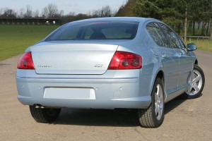 PEUGEOT 407 2004-2012 KAMERA COFANIA Z LAMPĄ