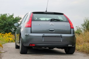 CITROEN C4 I 2004-2010 KAMERA COFANIA Z LAMPĄ  
