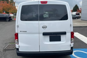 NISSAN NV200 2009-2019 KAMERA COFANIA Z LAMPĄ