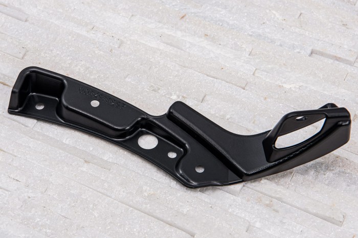 MERCEDES GLC X253 C253 2015-2019 PRZED FACELIFTINGIEM ŚLIZG PRZEDNIEGO ZDERZAKA PRAWY 2538857800