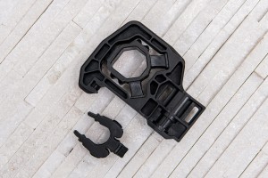 BMW SERIA 7 F04 2010-2015 WSPORNIK UCHWYT CHŁODNICY WODY WSPORNIK UCHWYT CHŁODNICY WODY PRAWY 17117575248