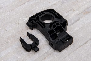 BMW SERIA 7 F04 2010-2015 WSPORNIK UCHWYT CHŁODNICY WODY WSPORNIK UCHWYT CHŁODNICY WODY PRAWY 17117575248