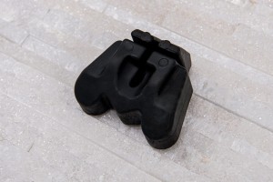 BMW X5 F15 2013-2018 PODKŁADKA GUMOWA DOLNA CHŁODNICY 17117598791