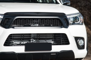 TOYOTA HILUX VIII AN120 2015-2017 PRZED FACELIFTINGIEM ATRAPA KRATKA ZDERZAKA 531120K130