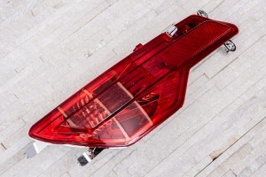BMW X6 E71 2007-2014 LAMPA PRZECIWMGIELNA TYLNA PRAWA Z ODBLASKIEM 63147187220