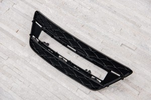 MERCEDES GL X166 2012-2015 PRZED FACELIFTINGIEM KRATKA HALOGENU PRZEDNIEGO ZDERZAKA PRAWA 1668844422