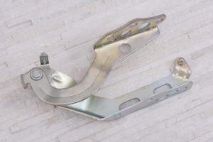 MERCEDES C-CLASS W205 2014-2018 PRZED FACELIFTINGIEM ZAWIAS POKRYWY MASKI LEWY A2058800628