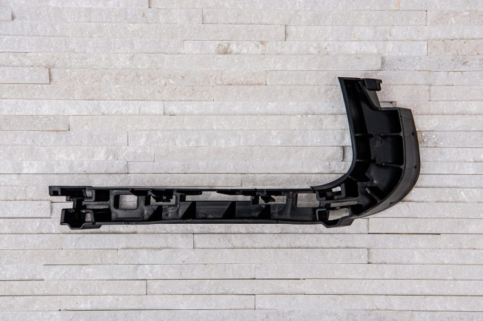 BMW X5 E70 2006-2013 ŚLIZG PRZEDNIEGO ZDERZAKA PRAWY 51117157988