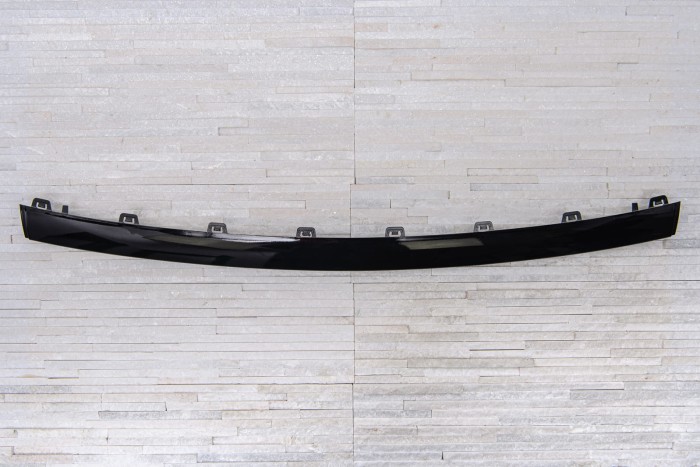 MERCEDES C-CLASS W205 2019-2021 PO FACELIFTINGU LISTWA PRZEDNIEGO ZDERZAKA A2058859102