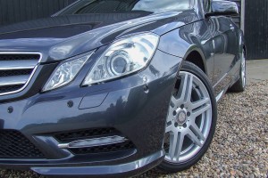 MERCEDES E-CLASS C207 2010-2014 PRZED FACELIFTINGIEM ZAŚLEPKA SPRYSKIWACZA REFLEKTORA LEWA A2078800105