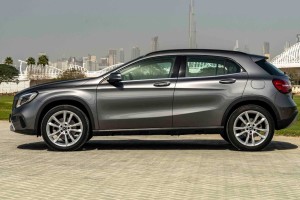 MERCEDES GLA X156 2014-2019 LISTWA TYLNEGO BŁOTNIKA LEWA A1568851300