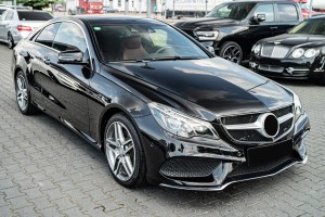 MERCEDES E-CLASS C207 COUPE 2014-2017 PO FACELIFTINGU CHROMOWANA LISTWA PRZEDNIEGO ZDERZAKA PRAWA A2078850874