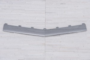 MERCEDES E-CLASS C207 COUPE 2014-2017 PO FACELIFTINGU CZARNA LISTWA PRZEDNIEGO ZDERZAKA ŚRODKOWA A2078850974