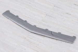 MERCEDES E-CLASS C207 COUPE 2014-2017 PO FACELIFTINGU CZARNA LISTWA PRZEDNIEGO ZDERZAKA ŚRODKOWA A2078850974