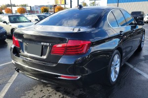 BMW SERIA 5 F10 2014-2017 PO FACELIFTINGU CHROMOWANA LISTWA ODBLASKU TYLNEGO PRAWA 51127341676
