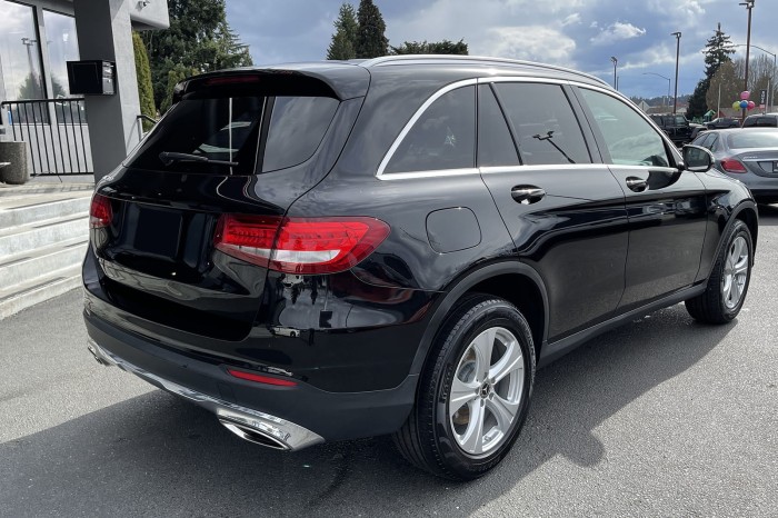 MERCEDES GLC X253 C253 2015-2019 PRZED FACELIFTINGIEM ZAŚLEPKA HAKA HOLOWNICZEGO TYLNEGO ZDERZAKA A2538850023