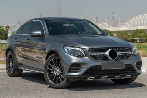 MERCEDES GLC X253 C253 2015-2019 PRZED FACELIFTINGIEM CZARNA LISTWA PRZEDNIEGO ZDERZAKA ŚRODKOWA A2538854500