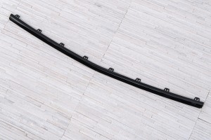 MERCEDES GLC X253 C253 2015-2019 PRZED FACELIFTINGIEM CZARNA LISTWA PRZEDNIEGO ZDERZAKA ŚRODKOWA A2538854500