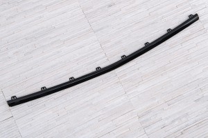 MERCEDES GLC X253 C253 2015-2019 PRZED FACELIFTINGIEM CZARNA LISTWA PRZEDNIEGO ZDERZAKA ŚRODKOWA A2538854500