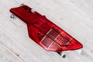BMW X6 E72 2007-2014 LAMPA PRZECIWMGIELNA TYLNA LEWA Z ODBLASKIEM 63147187219