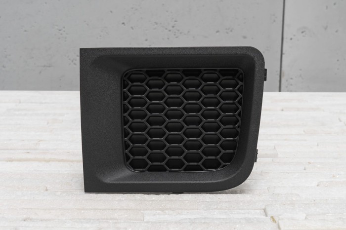 JEEP RENEGADE I BU 2015-2018 ZAŚLEPKA PRZEDNIEGO ZDERZAKA LEWA 5XB62LXHAA