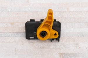 FORD TRANSIT / TOURNEO COURIER 2014+ PRZED FACELIFTINGIEM ZATRZASK ZAMKA MASKI CN1A16700AB