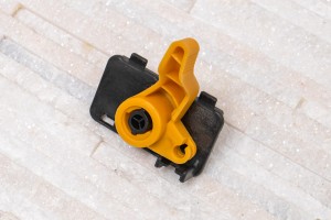 FORD TRANSIT / TOURNEO COURIER 2014+ PRZED FACELIFTINGIEM ZATRZASK ZAMKA MASKI CN1A16700AB