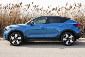 VOLVO C40 2022+ CHLAPACZE
