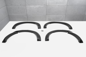 FORD RANGER T8 2019+ POSZERZENIA BŁOTNIKÓW Z ODBLASKIEM